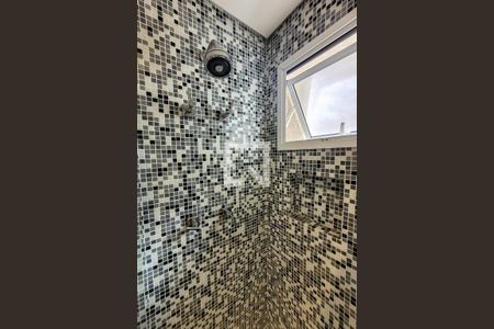 Apartamento à venda com 180m², 2 quartos e 3 vagas Apartamento à venda com 180m², 2 quartos e 3 vagasBanheiro Suíte 2