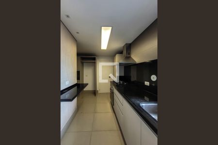Cozinha de apartamento à venda com 2 quartos, 180m² em Vila Mariana, São Paulo