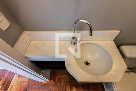 Apartamento à venda com 180m², 2 quartos e 3 vagas Apartamento à venda com 180m², 2 quartos e 3 vagasLavabo
