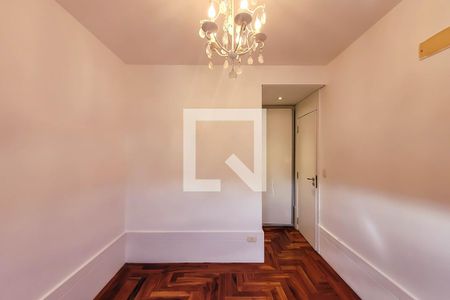 Apartamento à venda com 180m², 2 quartos e 3 vagas Apartamento à venda com 180m², 2 quartos e 3 vagasSuíte 2