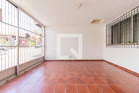 Casa à venda com 100m², 3 quartos e 2 vagasGaragem
