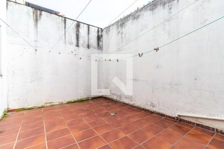 Casa à venda com 100m², 3 quartos e 2 vagasQuintal