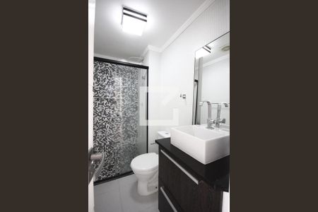Banheiro de apartamento para alugar com 1 quarto, 38m² em Cambuci, São Paulo