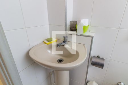 Detalhe do banheiro de casa para alugar com 1 quarto, 37m² em Canto do Forte, Praia Grande