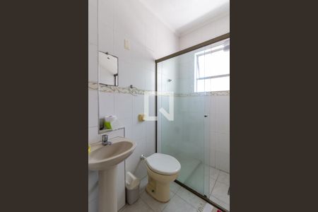 Banheiro de casa para alugar com 1 quarto, 37m² em Canto do Forte, Praia Grande