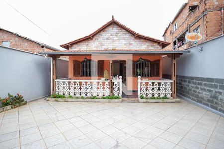 Casa à venda com 525m², 3 quartos e 3 vagasFachada