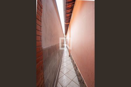 Casa à venda com 525m², 3 quartos e 3 vagasCorredor lateral