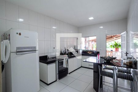 Casa à venda com 525m², 3 quartos e 3 vagasCozinha