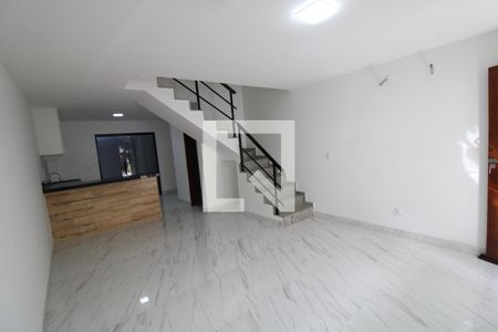 Sala de casa à venda com 2 quartos, 120m² em Vargem Grande, Rio de Janeiro