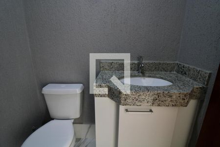 Casa à venda com 120m², 2 quartos e 1 vagaLavabo