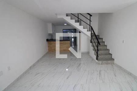 Sala de casa à venda com 2 quartos, 120m² em Vargem Grande, Rio de Janeiro