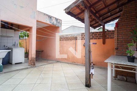 Casa para alugar com 125m², 2 quartos e 2 vagasÁrea de Serviço