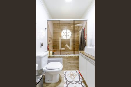 Casa à venda com 300m², 3 quartos e 5 vagasBanheiro da Suíte