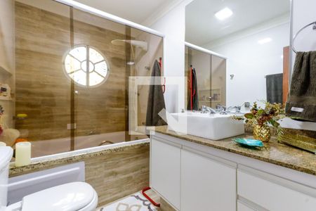 Casa à venda com 300m², 3 quartos e 5 vagasBanheiro da Suíte