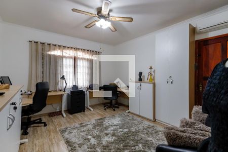 Casa à venda com 300m², 3 quartos e 5 vagasSuíte