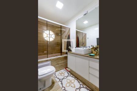 Casa à venda com 300m², 3 quartos e 5 vagasBanheiro da Suíte