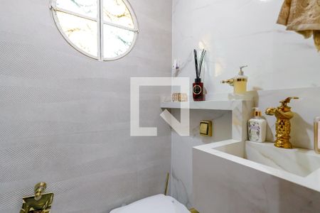 Lavabo de casa à venda com 3 quartos, 300m² em Vila Mazzei, São Paulo