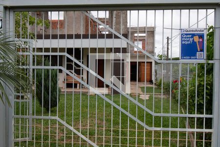 Casa à venda com 220m², 4 quartos e 1 vaga Casa à venda com 220m², 4 quartos e 1 vagavista da frente