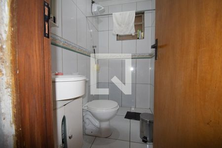 Casa à venda com 220m², 4 quartos e 1 vaga Casa à venda com 220m², 4 quartos e 1 vagabanheiro