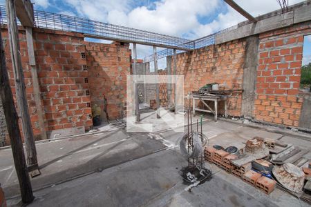 Casa à venda com 220m², 4 quartos e 1 vaga