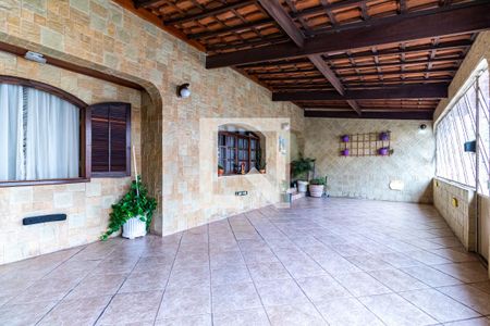 Casa à venda com 207m², 3 quartos e 2 vagas Casa à venda com 207m², 3 quartos e 2 vagasGaragem