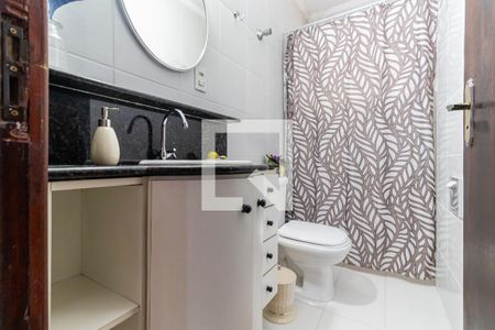 Casa à venda com 207m², 3 quartos e 2 vagas Casa à venda com 207m², 3 quartos e 2 vagasBanheiro