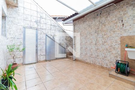 Casa à venda com 207m², 3 quartos e 2 vagas Casa à venda com 207m², 3 quartos e 2 vagasQuintal/Lavanderia