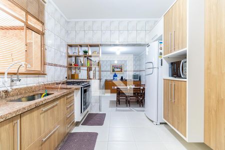 Casa à venda com 207m², 3 quartos e 2 vagas Casa à venda com 207m², 3 quartos e 2 vagasCozinha