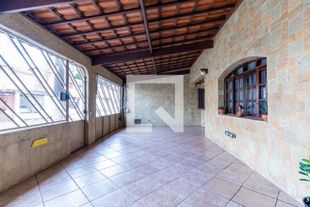 Casa à venda com 207m², 3 quartos e 2 vagas Casa à venda com 207m², 3 quartos e 2 vagasGaragem