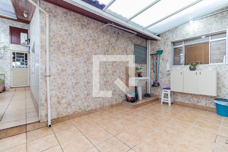 Casa à venda com 207m², 3 quartos e 2 vagas Casa à venda com 207m², 3 quartos e 2 vagasQuintal/Lavanderia