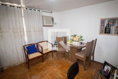 Sala de apartamento para alugar com 2 quartos, 60m² em Cordovil, Rio de Janeiro