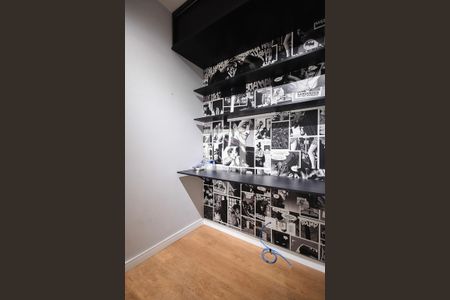 Corredor de apartamento à venda com 2 quartos, 59m² em Vila Andrade, São Paulo