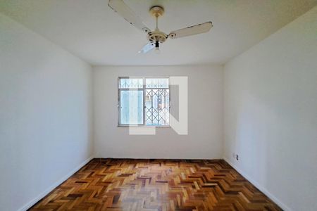 Sala de apartamento para alugar com 2 quartos, 50m² em Inhauma, Rio de Janeiro