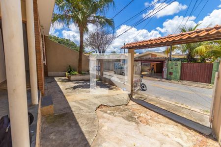 Casa para alugar com 163m², 3 quartos e 1 vaga Casa para alugar com 163m², 3 quartos e 1 vagaGaragem