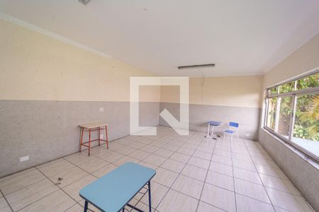 Casa para alugar com 8 quartos, 300m² em Engenheiro Goulart, São Paulo