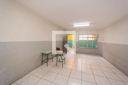 Casa para alugar com 8 quartos, 300m² em Engenheiro Goulart, São Paulo