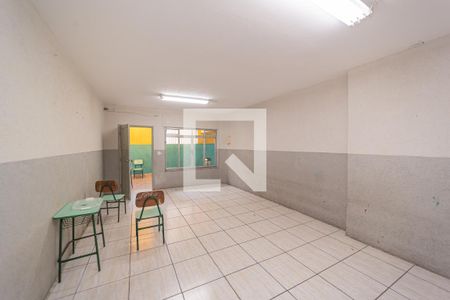 Casa para alugar com 8 quartos, 300m² em Engenheiro Goulart, São Paulo
