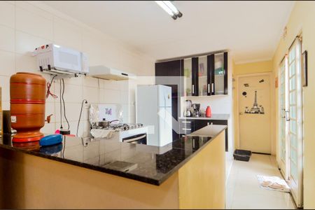 Casa à venda com 113m², 3 quartos e 2 vagasCozinha