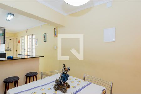 Casa à venda com 113m², 3 quartos e 2 vagasCozinha