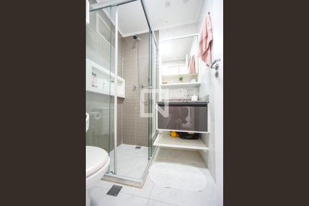 Apartamento à venda com 60m², 2 quartos e 1 vaga Apartamento à venda com 60m², 2 quartos e 1 vagaBanheiro da suíte