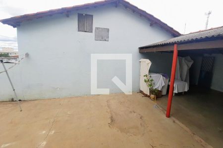 Casa para alugar com 112m², 2 quartos e sem vagaQuintal