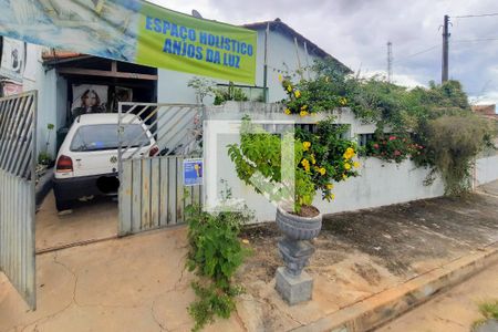 Casa para alugar com 112m², 2 quartos e sem vagaFachada