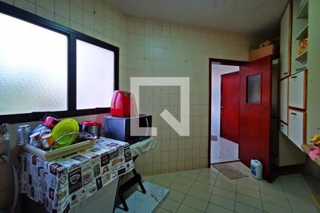 Apartamento à venda com 300m², 4 quartos e 2 vagasCozinha