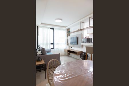 Sala de apartamento para alugar com 2 quartos, 62m² em Recreio dos Bandeirantes, Rio de Janeiro