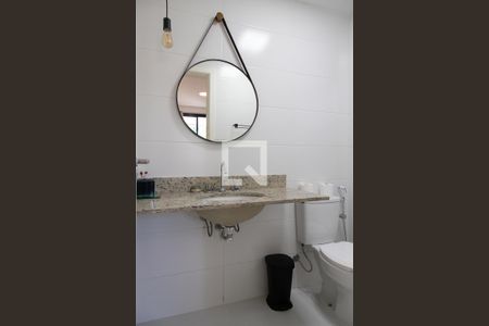 Apartamento para alugar com 62m², 2 quartos e 2 vagas Apartamento para alugar com 62m², 2 quartos e 2 vagasBanheiro da suíte