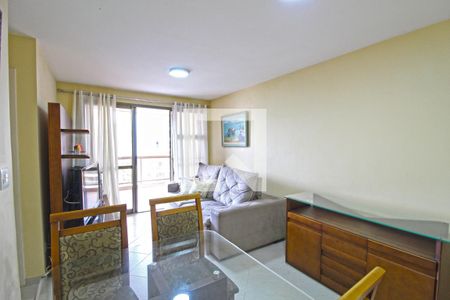 Sala de apartamento para alugar com 2 quartos, 78m² em Jacarepaguá, Rio de Janeiro