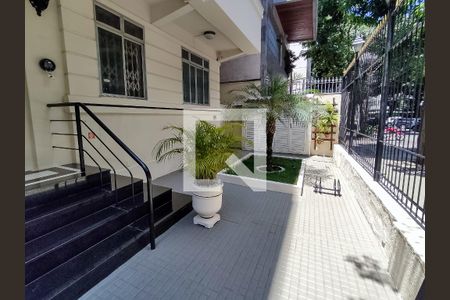 Apartamento à venda com 76m², 3 quartos e sem vagaFachada e portaria
