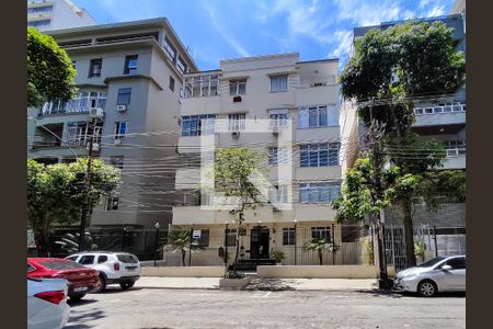 Apartamento à venda com 76m², 3 quartos e sem vagaFachada e portaria