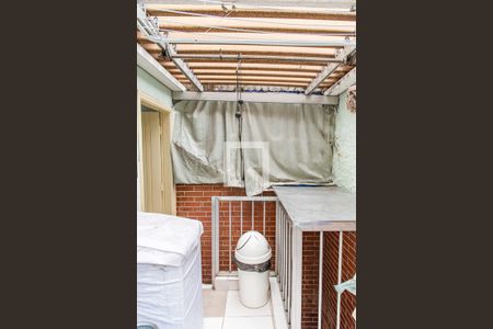 Casa à venda com 145m², 4 quartos e 1 vagaÁrea de serviço 2