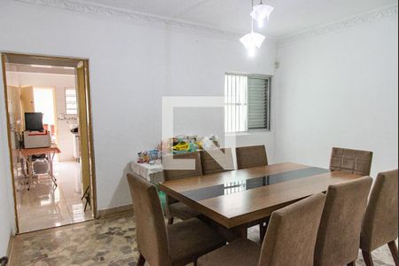 Casa à venda com 145m², 4 quartos e 1 vagaSala de jantar
